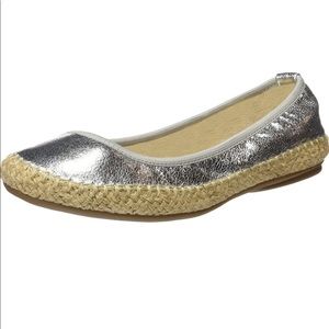 Butterfly Twist Flats